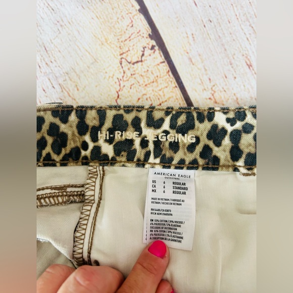 American Eagle Women’s Next Level Stretch Animal Print High Rise Denim Jeans - Picture 7 of 10